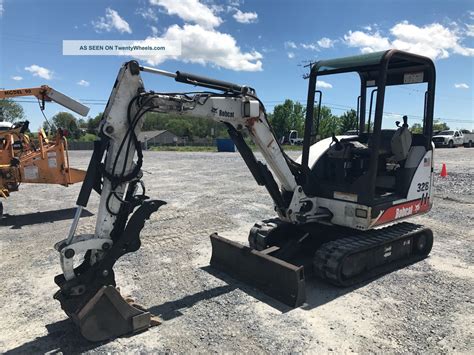 bobcat excavator thumb|bobcat 328 thumb.